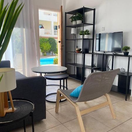 Beautiful One Bed Apartment In Paphos Ngoại thất bức ảnh