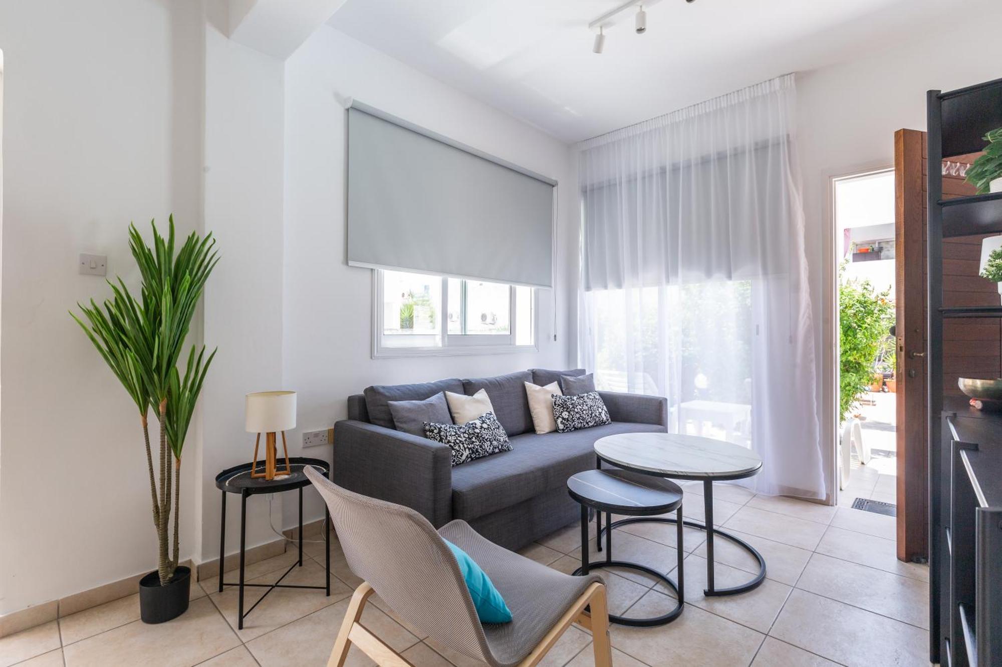 Beautiful One Bed Apartment In Paphos Ngoại thất bức ảnh