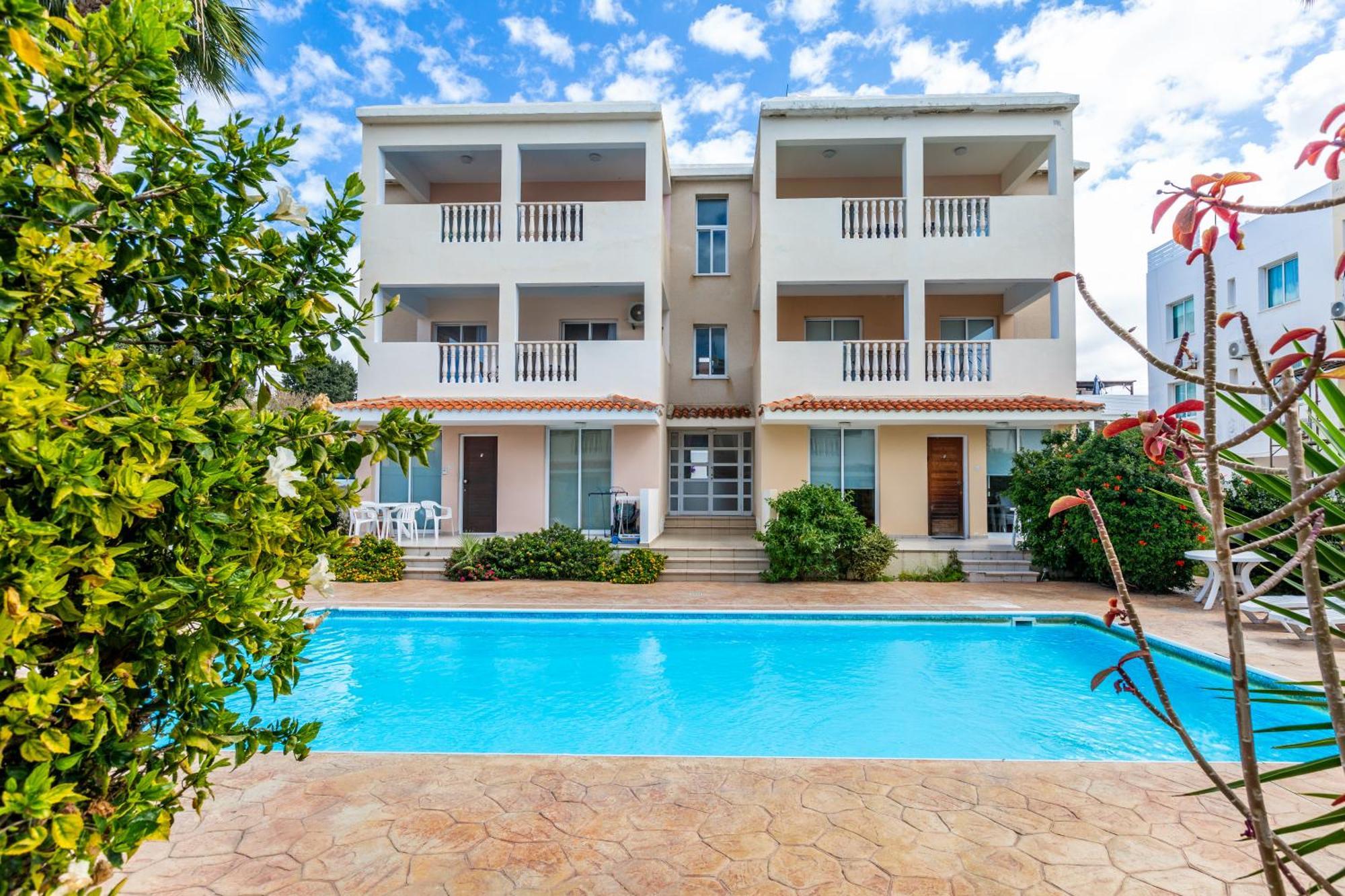 Beautiful One Bed Apartment In Paphos Ngoại thất bức ảnh